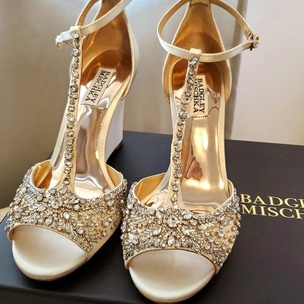 Badgley Mischka platform heels